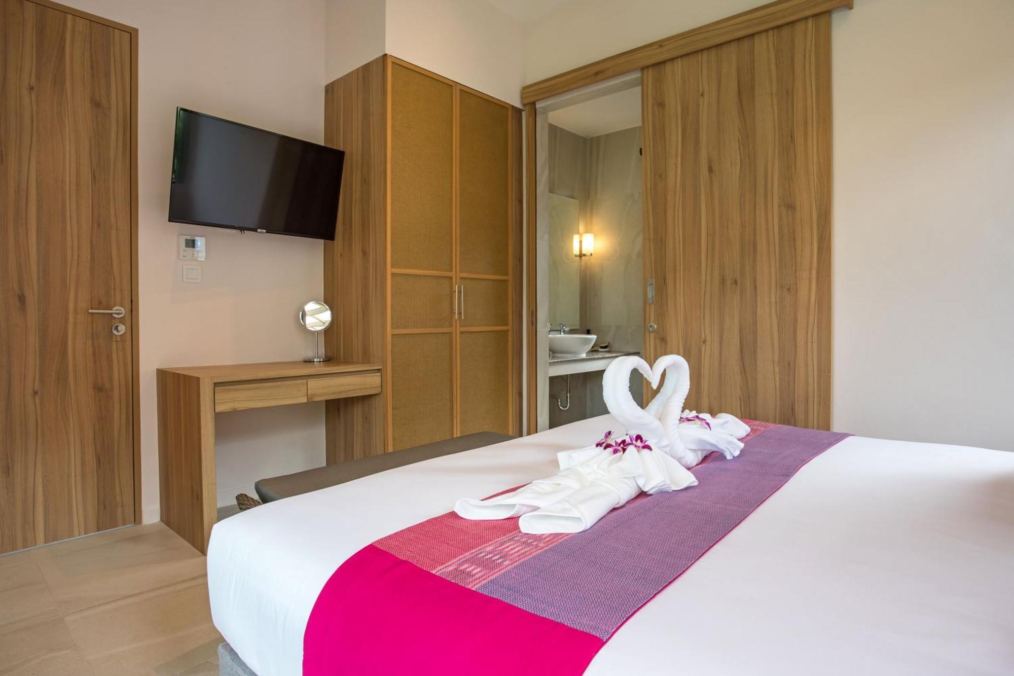 Dalaa 8 Villa Kamala Beach Exteriör bild
